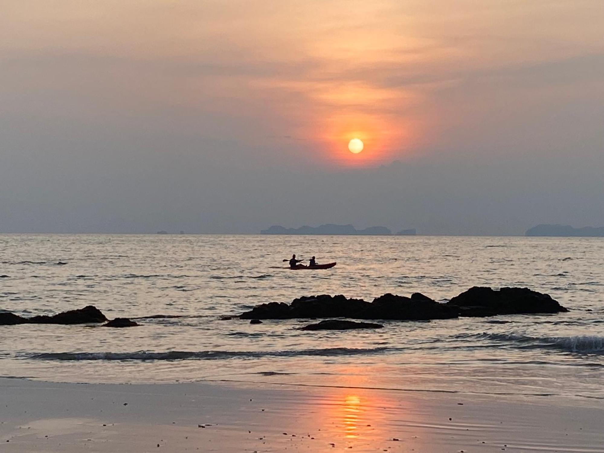 Coconut Lanta Resort @Klong Dow Beach 甲米 外观 照片