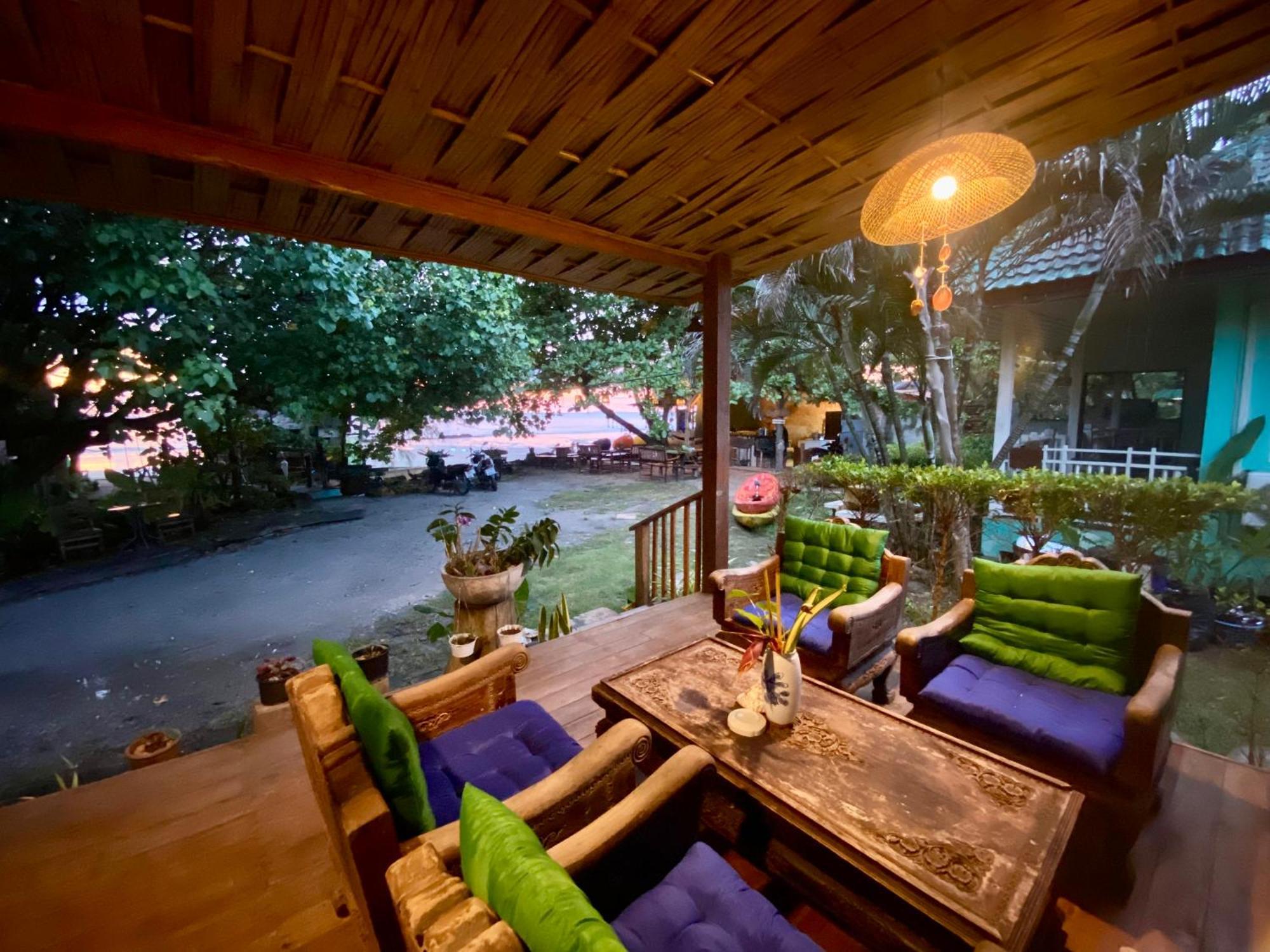 Coconut Lanta Resort @Klong Dow Beach 甲米 外观 照片