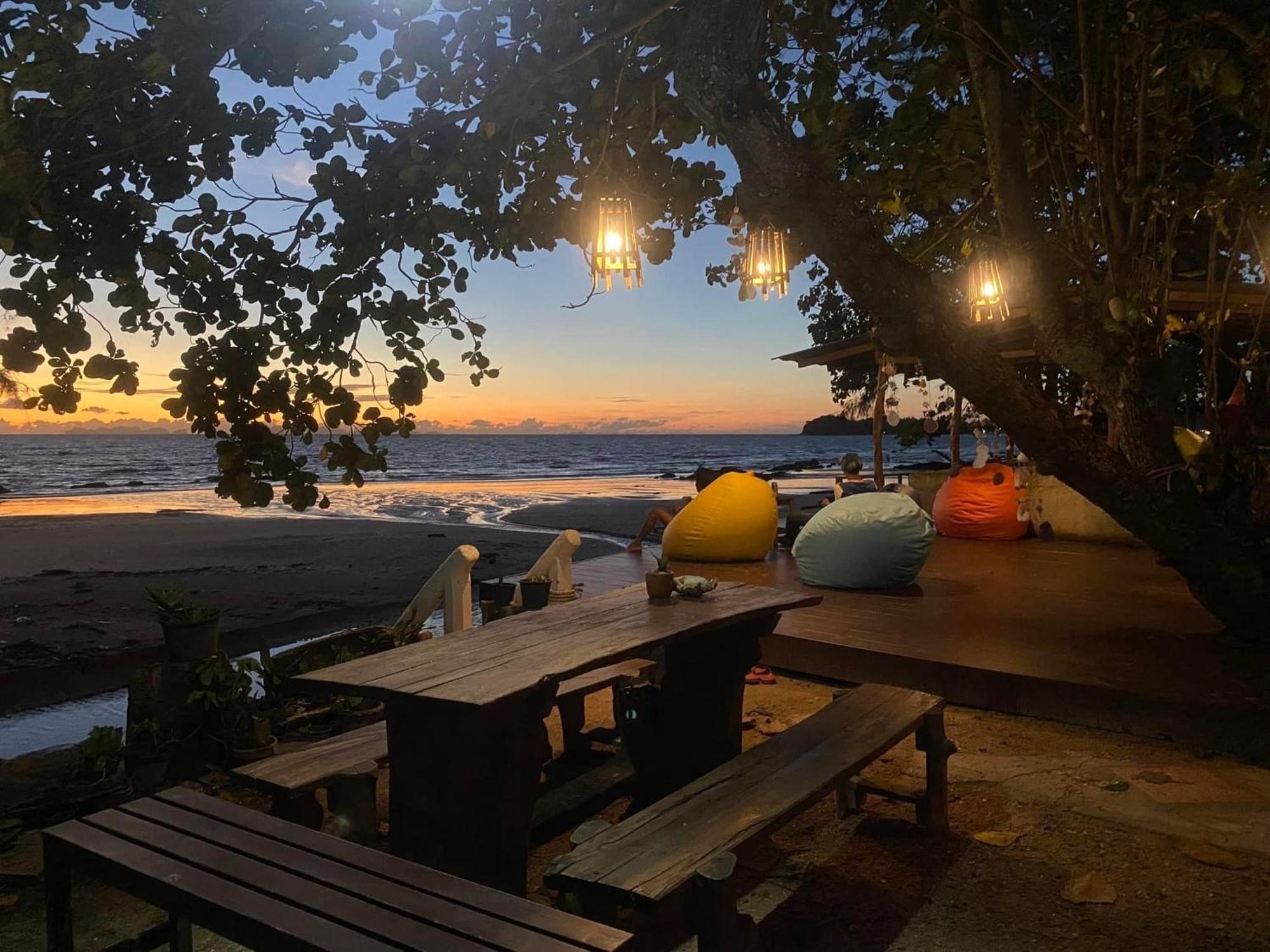 Coconut Lanta Resort @Klong Dow Beach 甲米 外观 照片