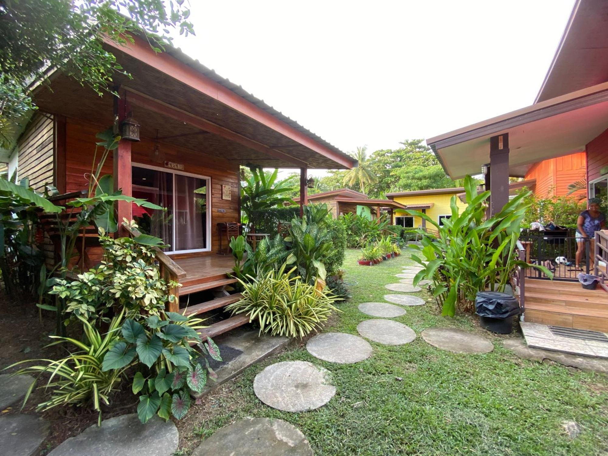 Coconut Lanta Resort @Klong Dow Beach 甲米 外观 照片