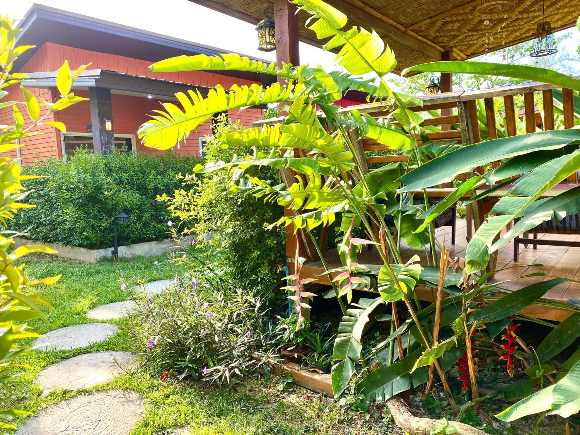 Coconut Lanta Resort @Klong Dow Beach 甲米 外观 照片